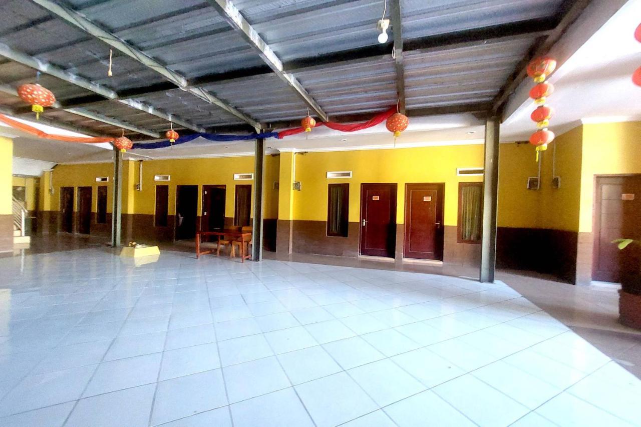 Spot On 3605 Clarichie Guest House Kupang (East Nusa Tenggara) Exterior foto