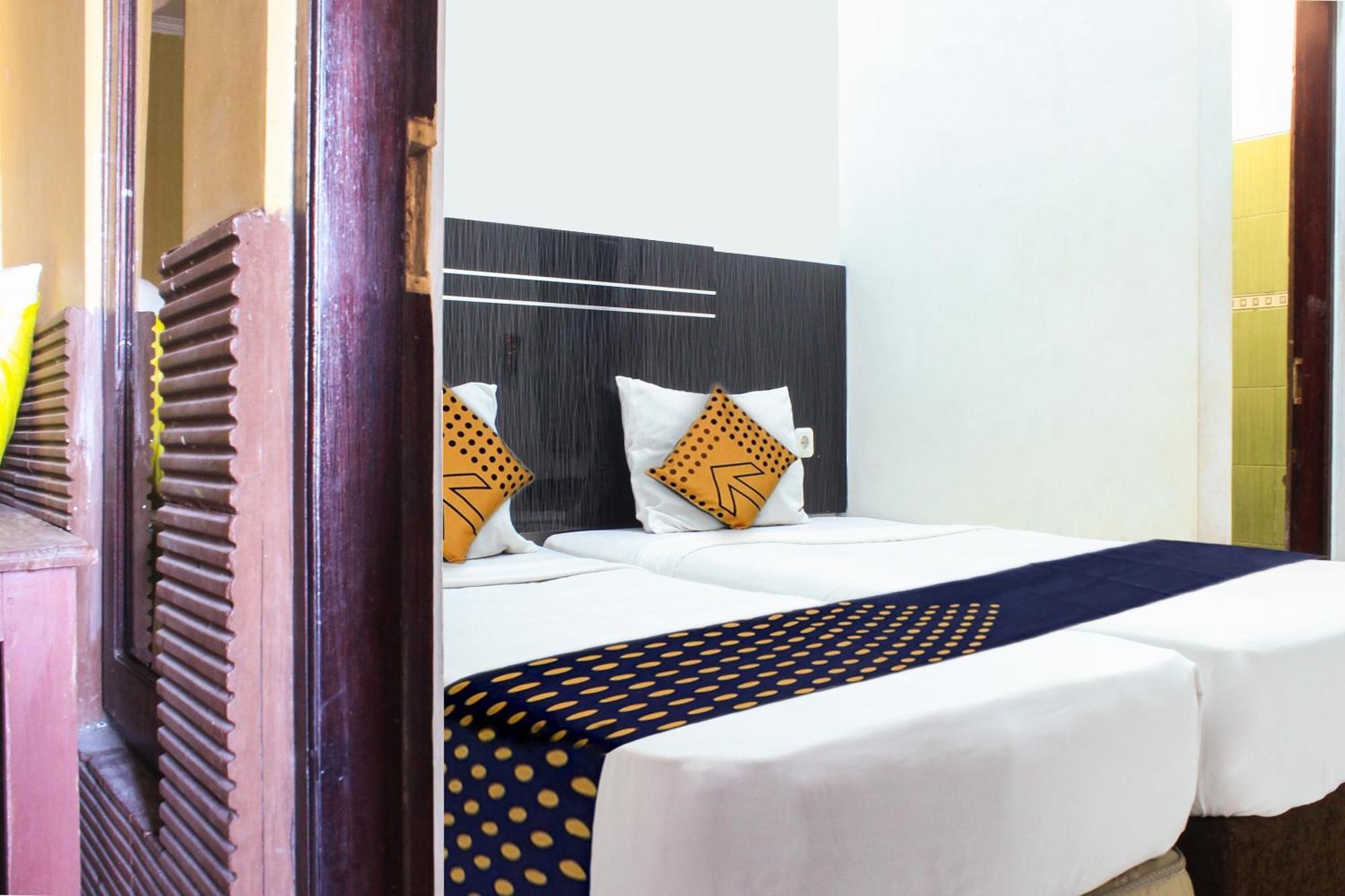 Spot On 3605 Clarichie Guest House Kupang (East Nusa Tenggara) Exterior foto